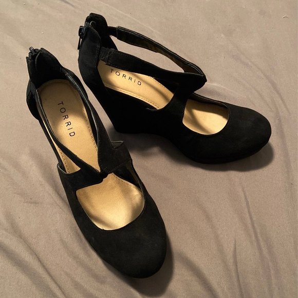 torrid Shoes - Torrid Black Retro Platform Wedge Heels 8W